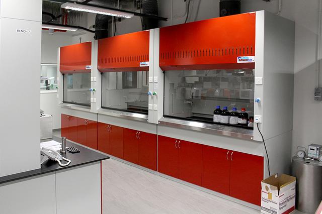 General Purpose Fume Hood, ducted, (mm) 1820 x 920 x 2420