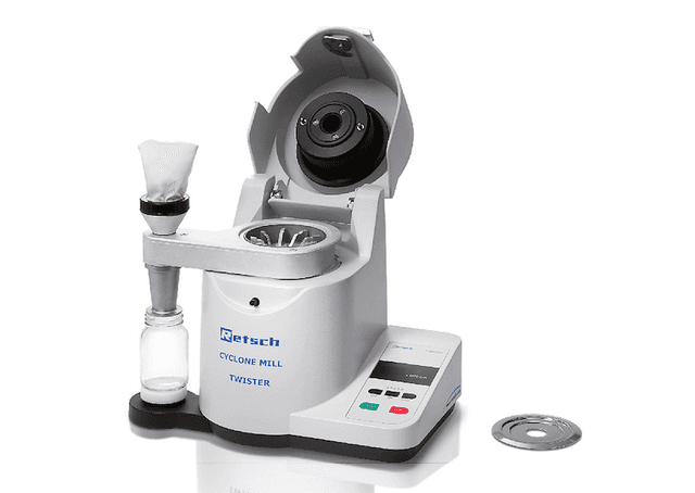 Retsch Cyclone Mill TWISTER, complete with rotor, grinding ring, sieve section (1.0 mm and 2.0 mm), wooden plunger and 10 sample bottles 250 ml, 220–240 V, 50/60 Hz