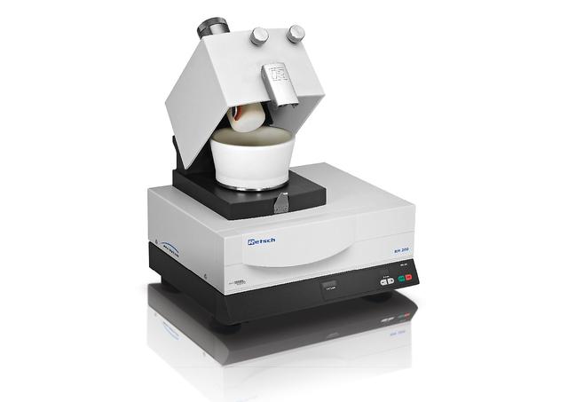 Retsch Mortar Grinder RM 200, complete with scraper of PU, 230 V, 50 Hz