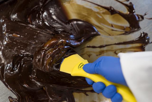 Nylon Hand Scraper, 100 mm, Blue Nylon Hand Scraper, 100 mm, Blue