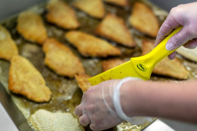 Nylon Hand Scraper, 100 mm, Blue Nylon Hand Scraper, 100 mm, Blue